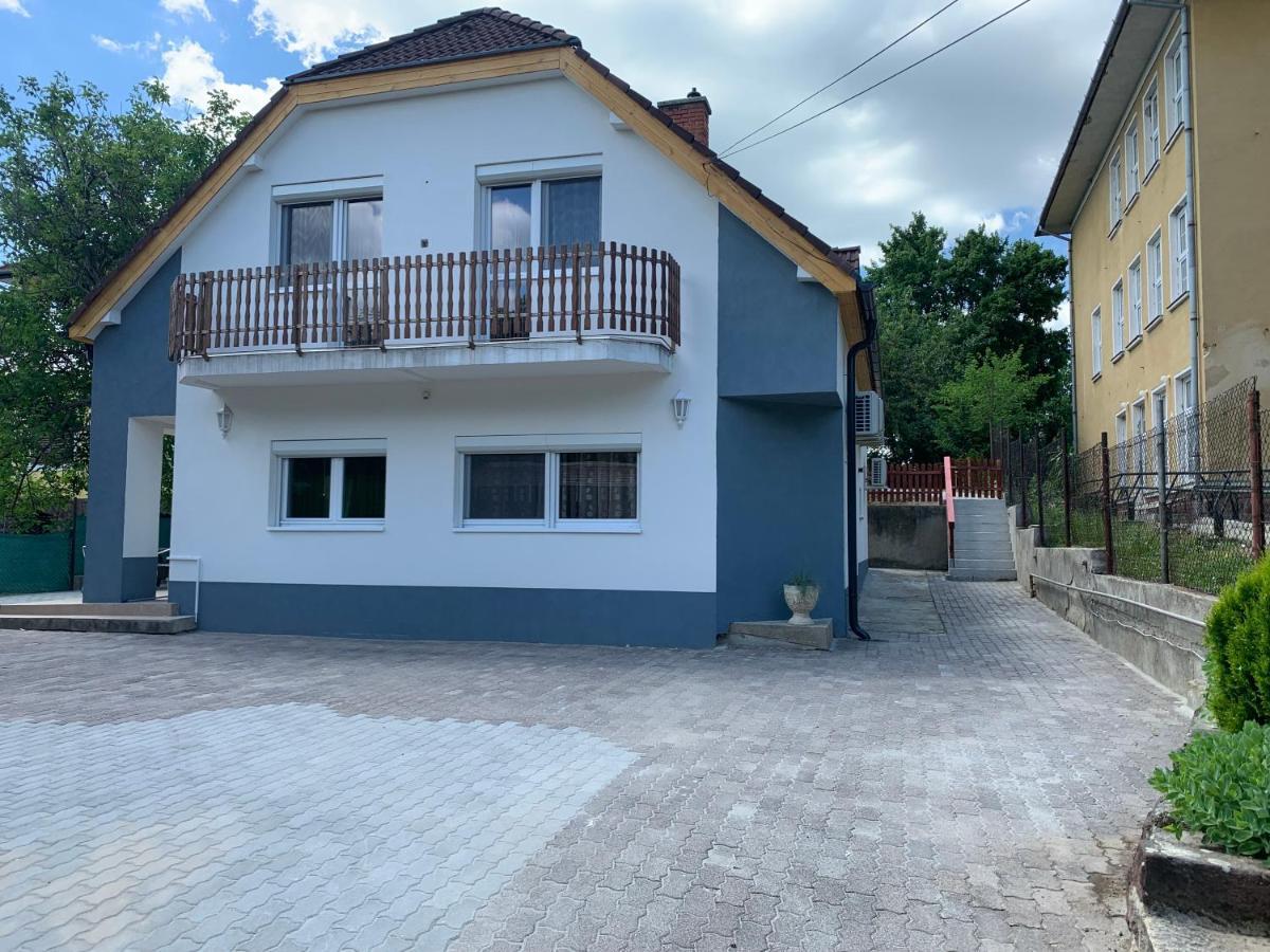 Borsi Apartman Balatonalmadi Bagian luar foto