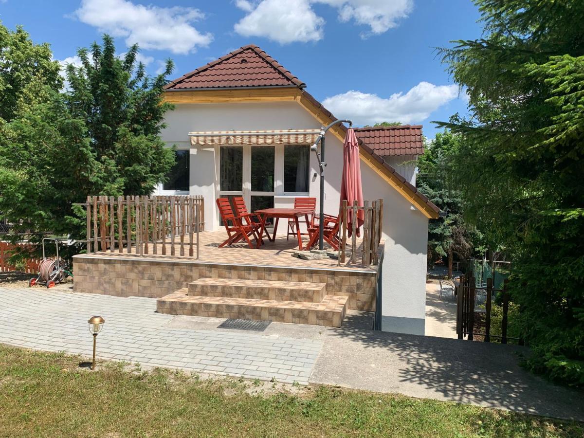 Borsi Apartman Balatonalmadi Bagian luar foto