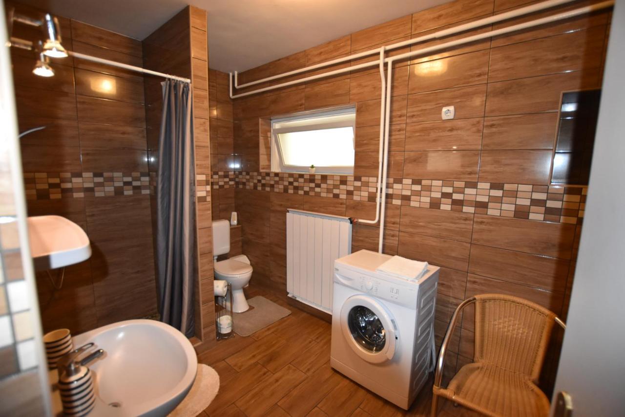 Borsi Apartman Balatonalmadi Bagian luar foto